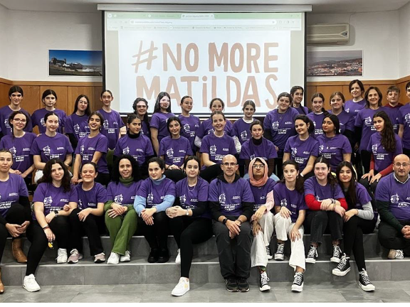 Participantes de Dale la vuelta a la foto. No more Matildas