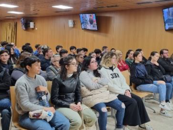 Ponencia en la Jornada Fabricació Aditiva i robòtica Col·laborativa en el Centro Formativo CIPFP Canastell