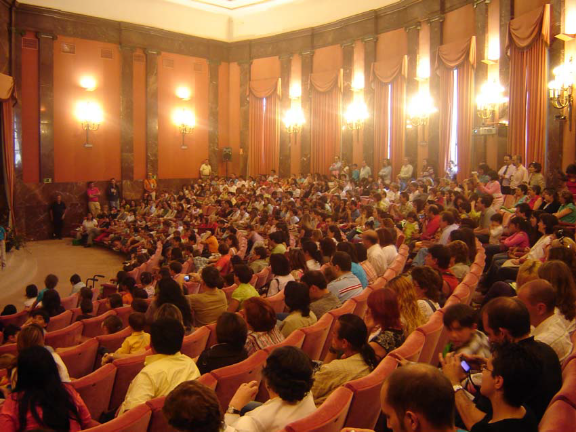 Asistentes al IV Congreso Nacional de El CSIC en la Escuela en la sede central del CSIC en Madrid