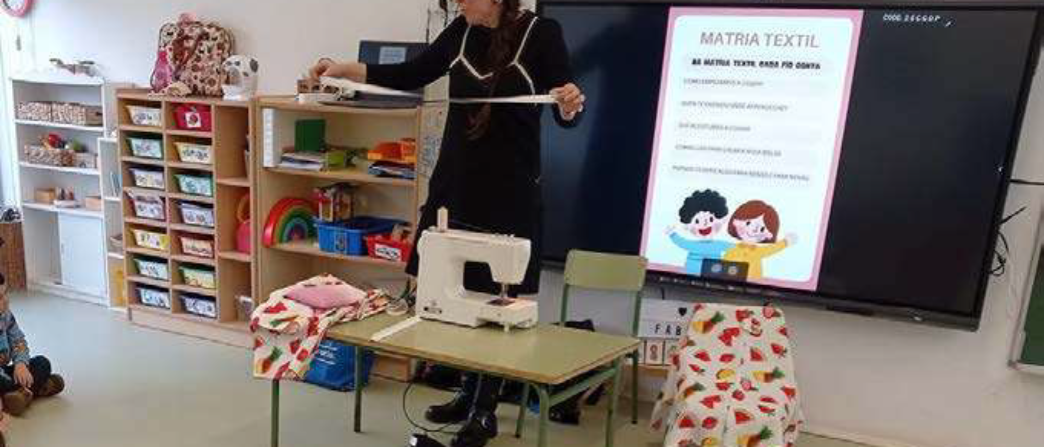 Coloquio de mujer a alumnos