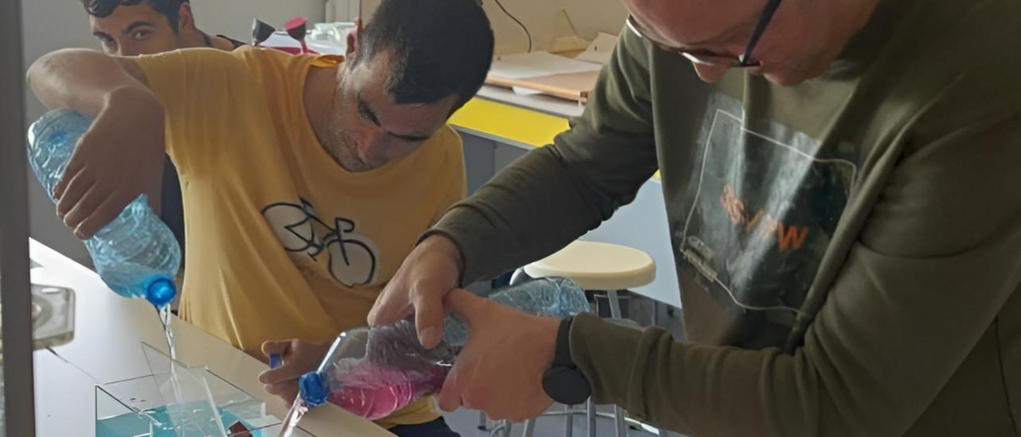 2 usuarios de la Asociación Capaz en la actividad A7