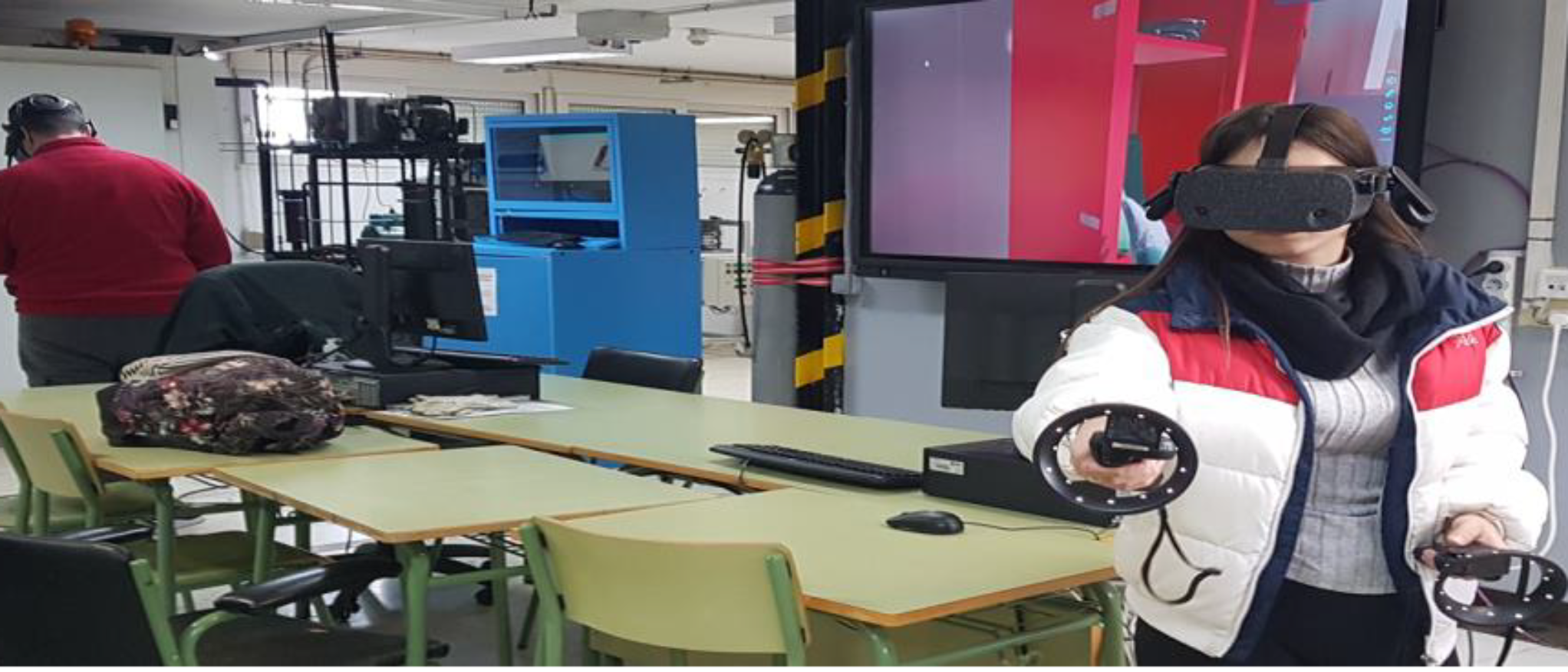 Imagen de alumna en taller de RV en mantenimiento industrial