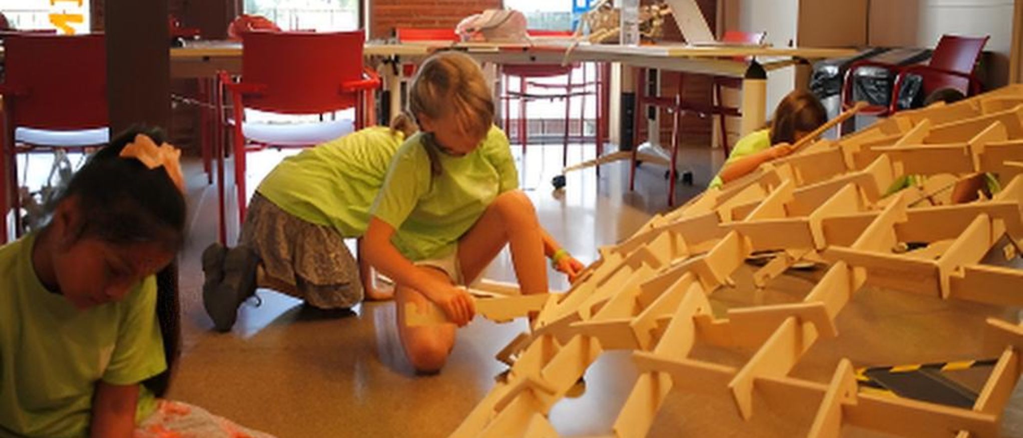 Imagen de alumnas en un campamento de verano